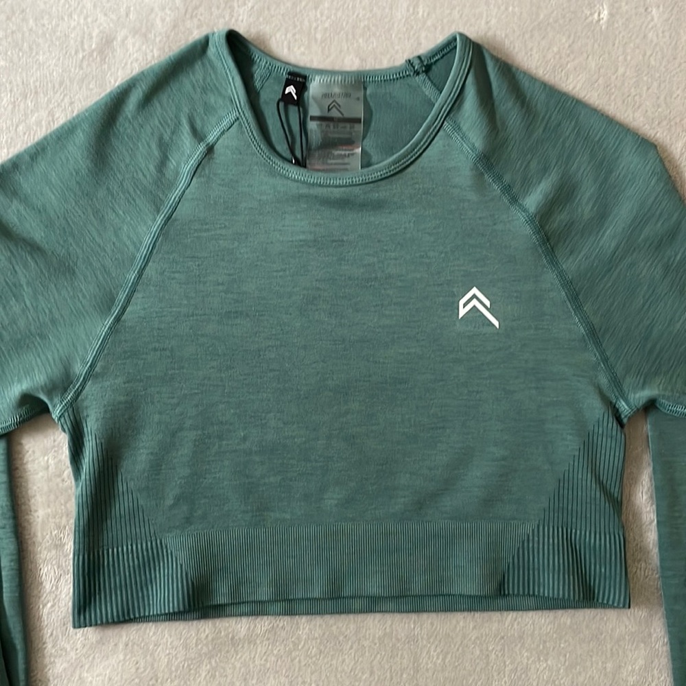 Oner Active Classic 2.0 Seamless Long Sleeve Crop Top — Mineral Green Marl
